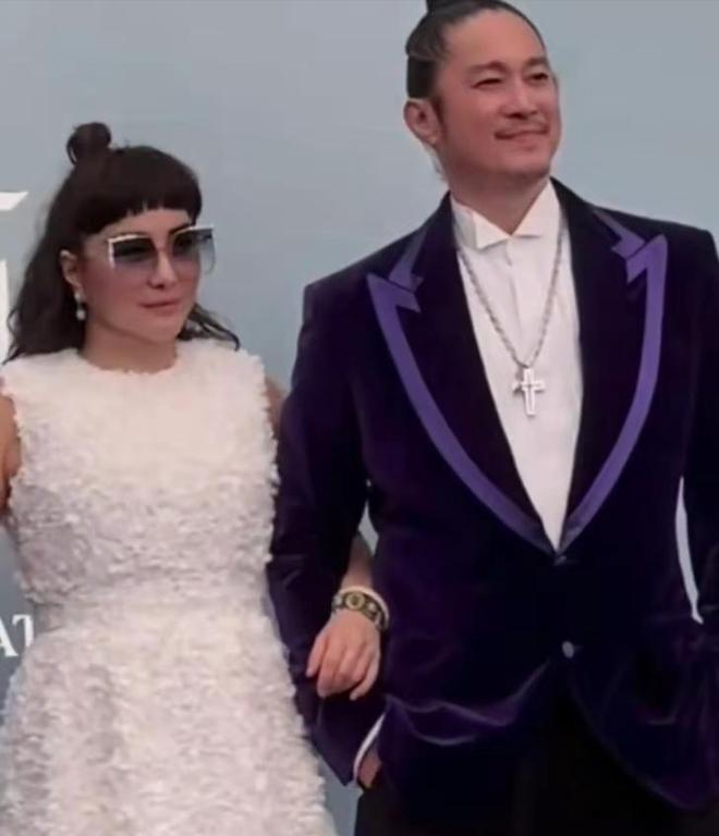 实：刘嘉玲脸垮了舒淇又嫩了胡杏儿赢麻AG旗舰厅ios澳门水舞间镜头好真(图7)