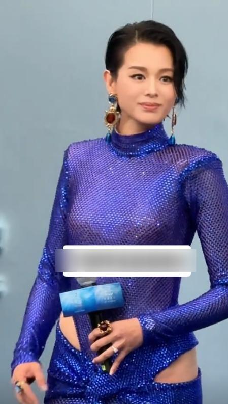 实：刘嘉玲脸垮了舒淇又嫩了胡杏儿赢麻AG旗舰厅ios澳门水舞间镜头好真(图4)